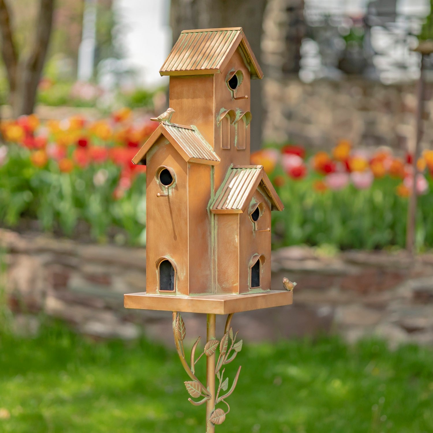 Gran Casa Para Pájaros De Metal Con Estaca - Diseño Sumeru En Cobre Con Pátina Verde - Decoración De Jardín De 178 Cm