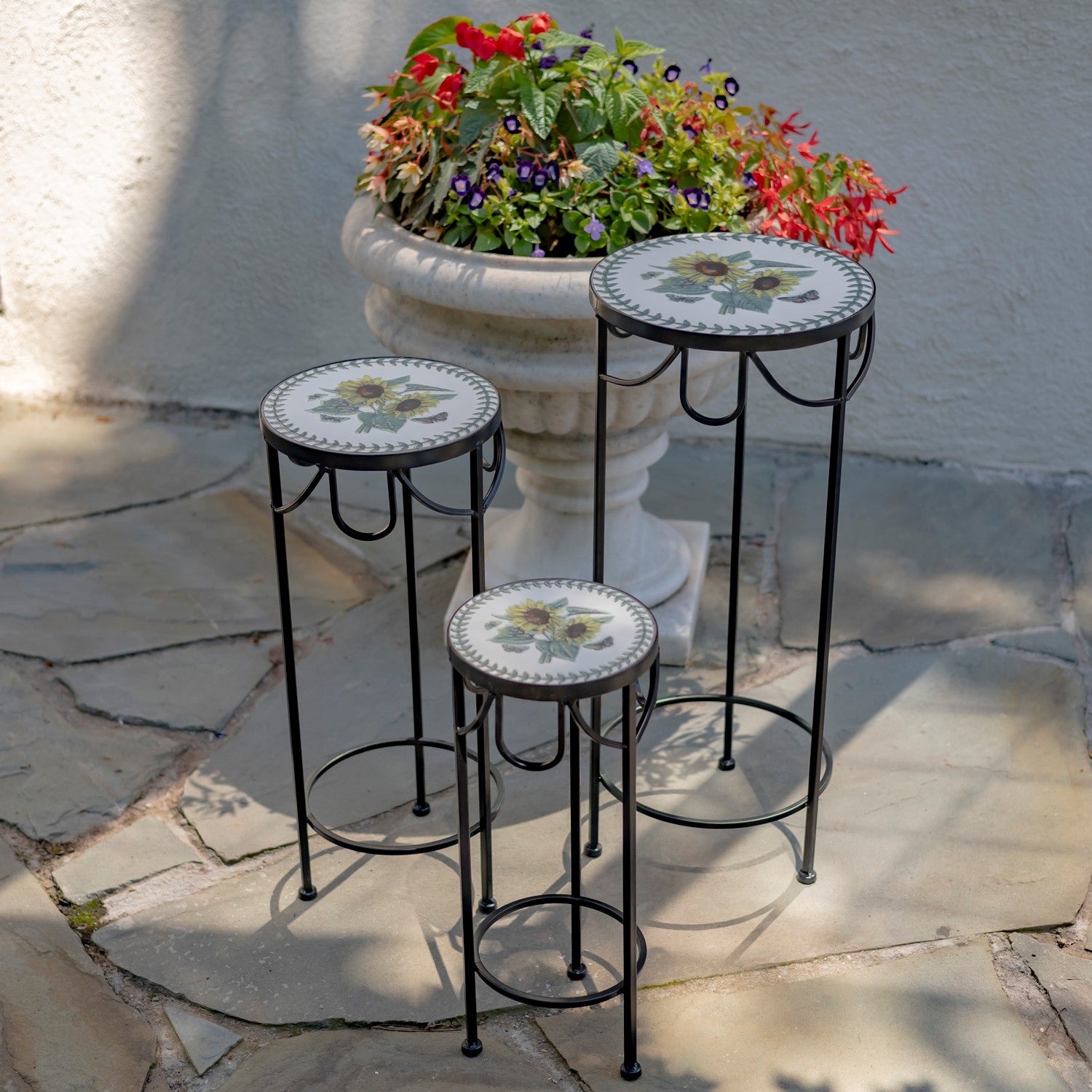 round plant rack Marisol" Set of 3 Round Nesting Iron Mosaic Plant Stands – Garden Lovers Club